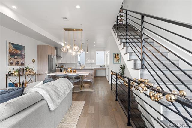 Building Photo - 1608 Irving St