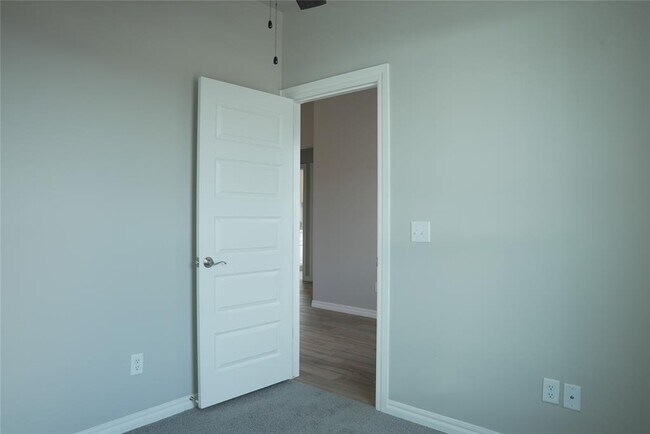 Building Photo - 5216 Bing Cir