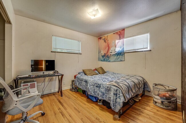 Building Photo - Lovely 4 Bed 2 Bath Ranch-Style House in Fort Collins!