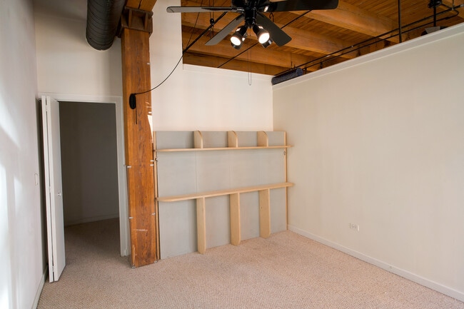 Building Photo - 701 W Jackson Blvd