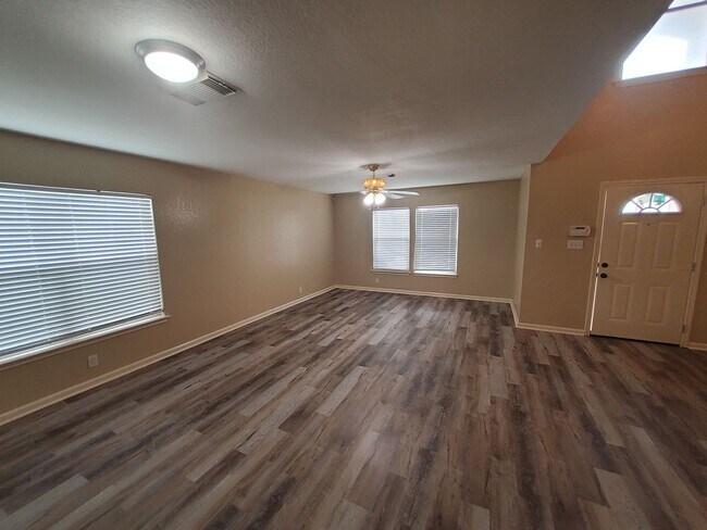 Building Photo - 14819 Mountainside Ridge