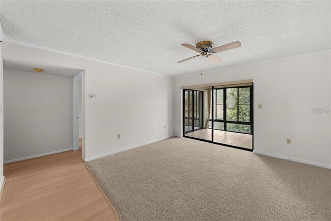Building Photo - 2679 Sabal Springs Cir