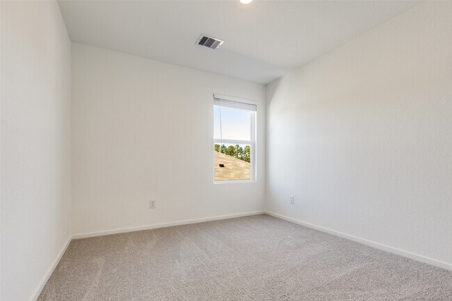 Building Photo - 1528 Crowson Rdg