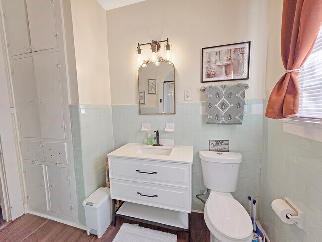 Building Photo - California Getaway