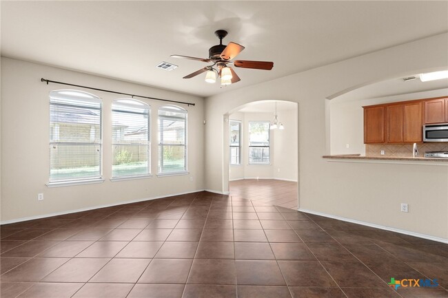 Building Photo - 5405 English Oak Dr