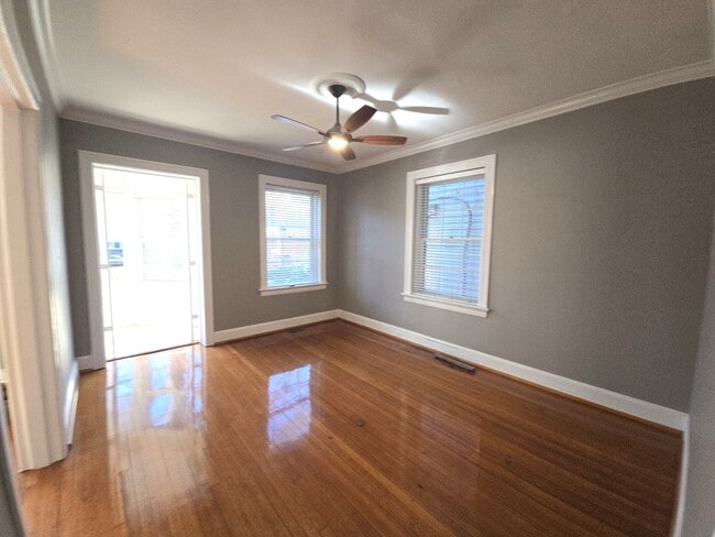 Building Photo - 800 Graydon Ave