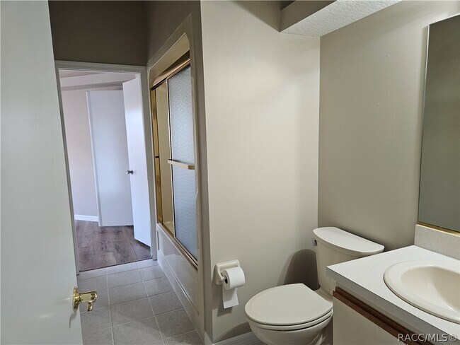 Building Photo - 2137 N Brentwood Cir