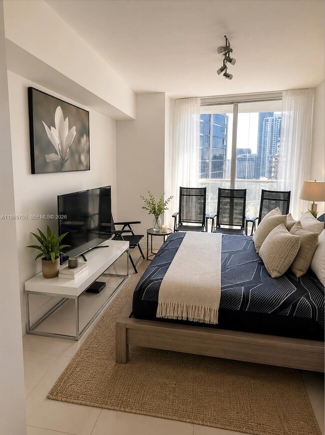 Building Photo - 475 Brickell Ave