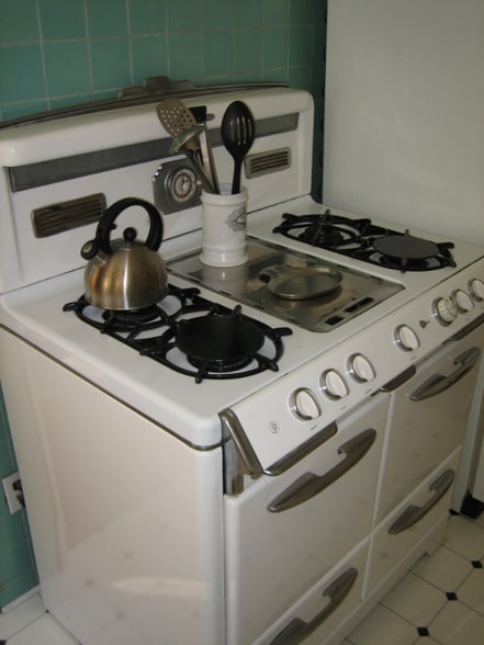 Building Photo - 5924 W 2nd St