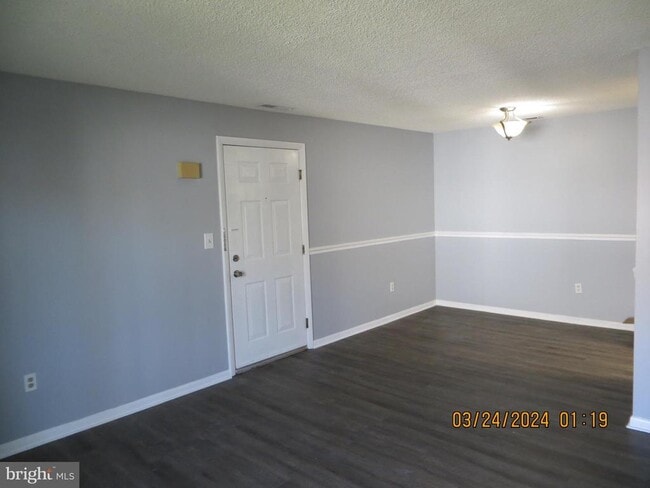 Building Photo - 1009 Ravens Crest Dr
