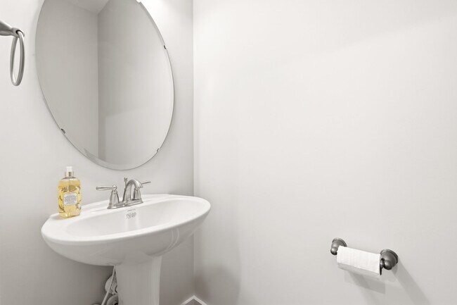 Building Photo - BRAND NEW LUXURY: Furnished 2 Bed/2.5 bath...