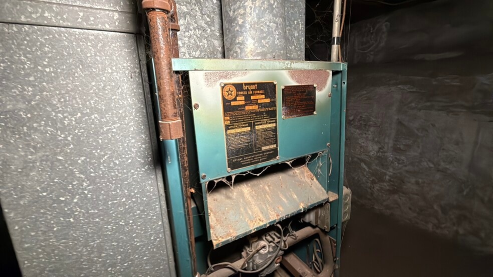 Building Photo - 1608 3rd St