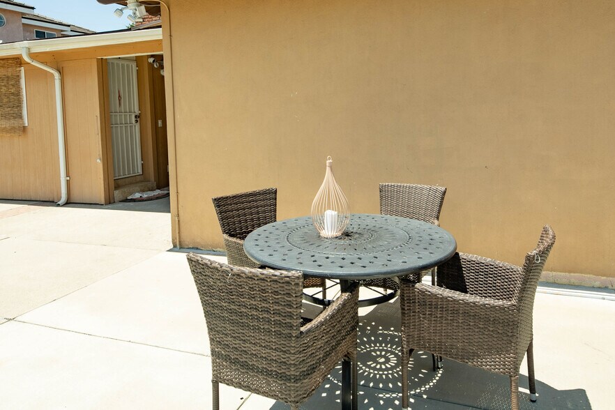 Building Photo - 9088 Emperor Ave