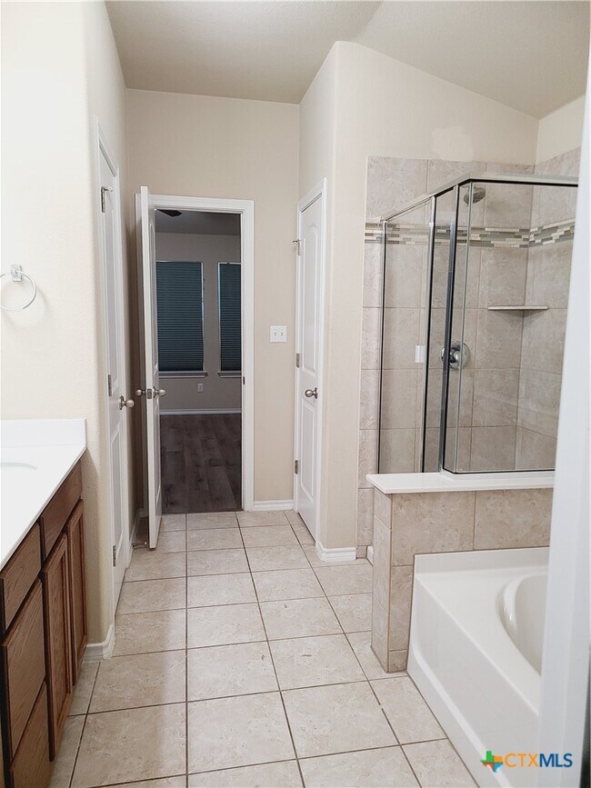 Building Photo - 3311 Rusack Dr