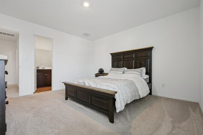 Building Photo - 17717 - Sulphur Spgs Wy