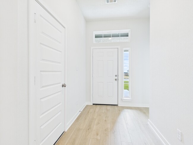 Building Photo - 1906 Viva Rd