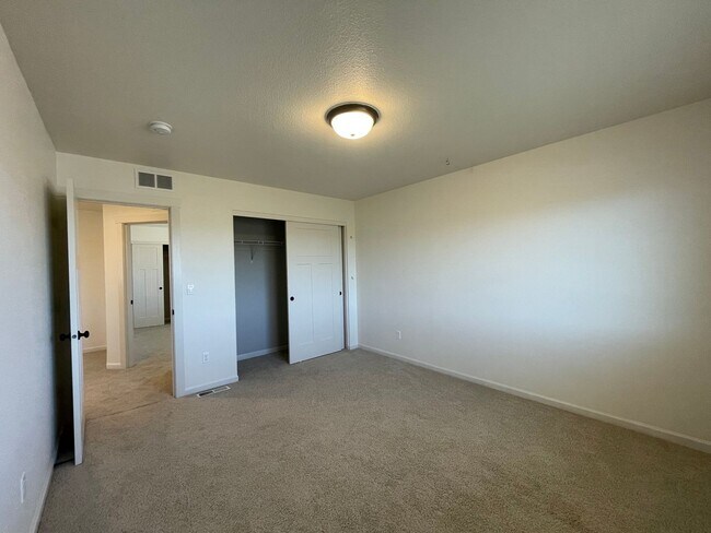 Building Photo - 4Bd/2.5Ba Gresham Home ~ Community Playgro...