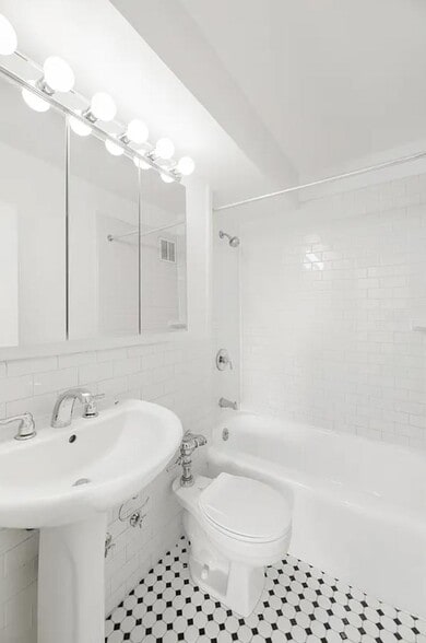 Building Photo - 2300 Fifth Avenue