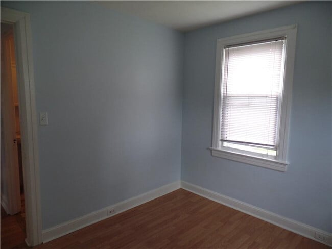 Building Photo - 110 Knowlton St