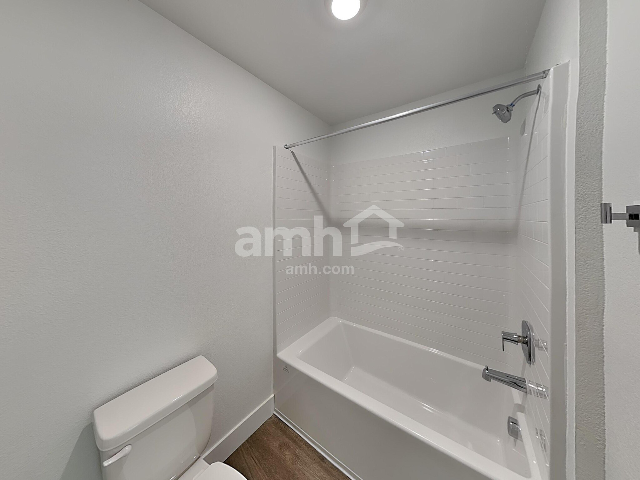 Building Photo - 7786 Hickory King Ave