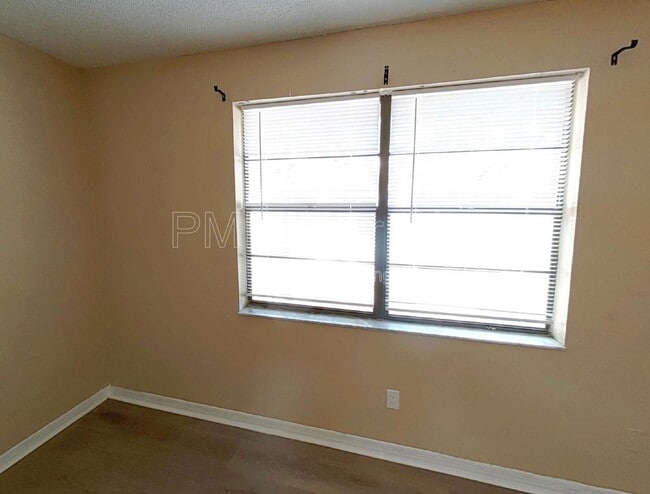 Building Photo - 467 Lombard St