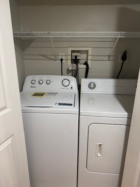 Building Photo - 3250 Fairfield Ave