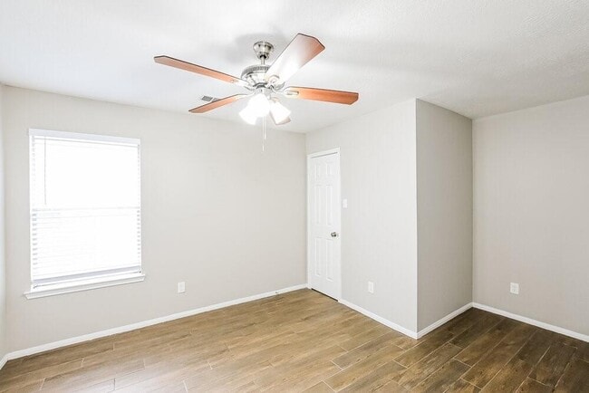 Building Photo - 20407 Wild Berry Dr