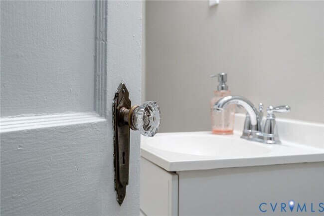 Building Photo - 3108 Stockton St