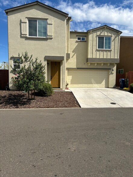 Building Photo - 6757 Jujube Ln