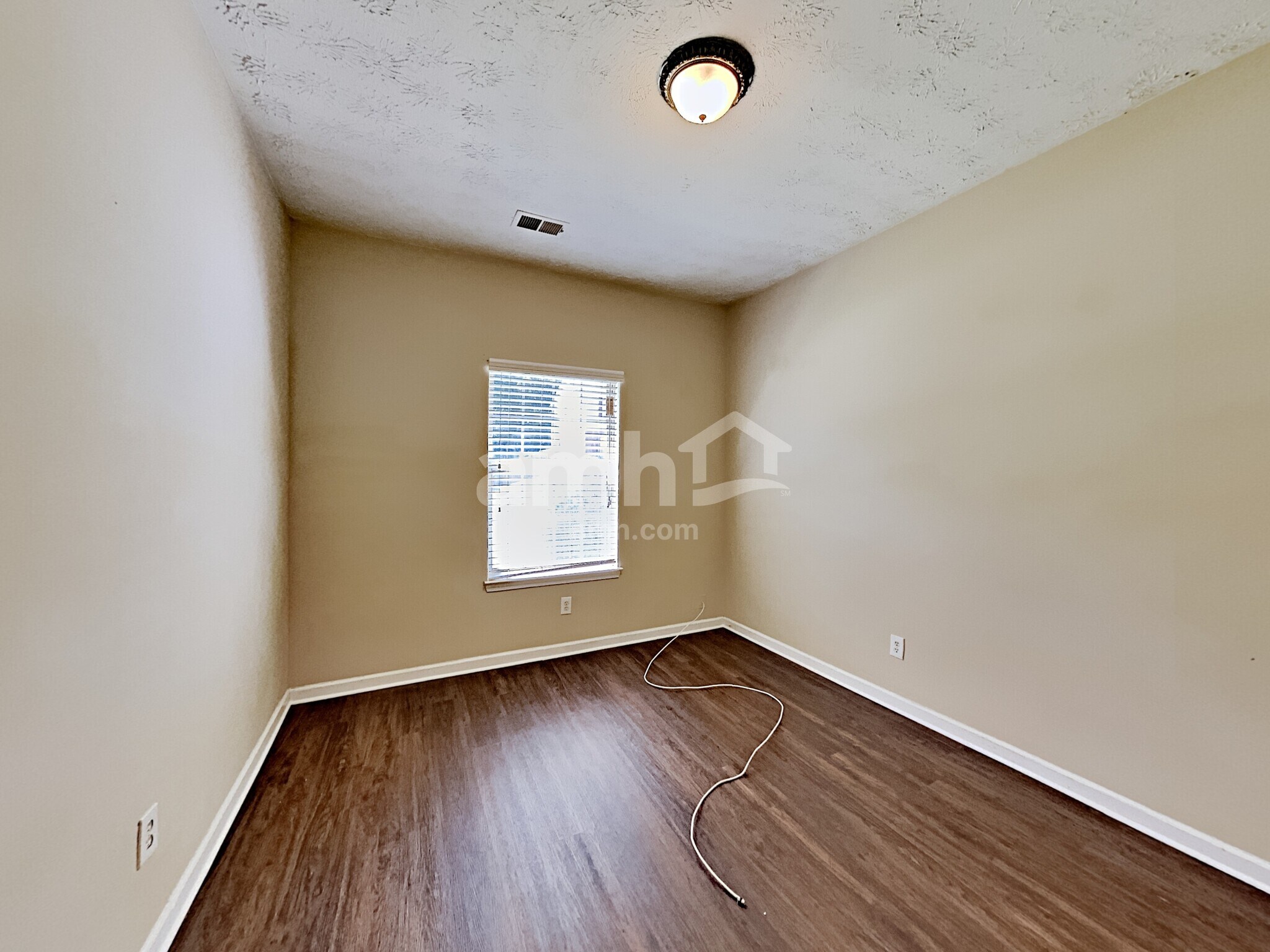 Building Photo - 6812 Bridgewood Dr