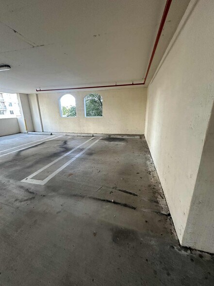 Building Photo - 2425 SW 27th Ave