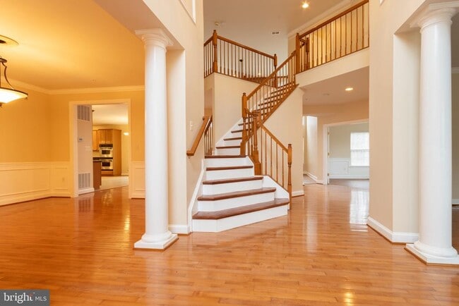 Building Photo - 3905 Woodreed Dr