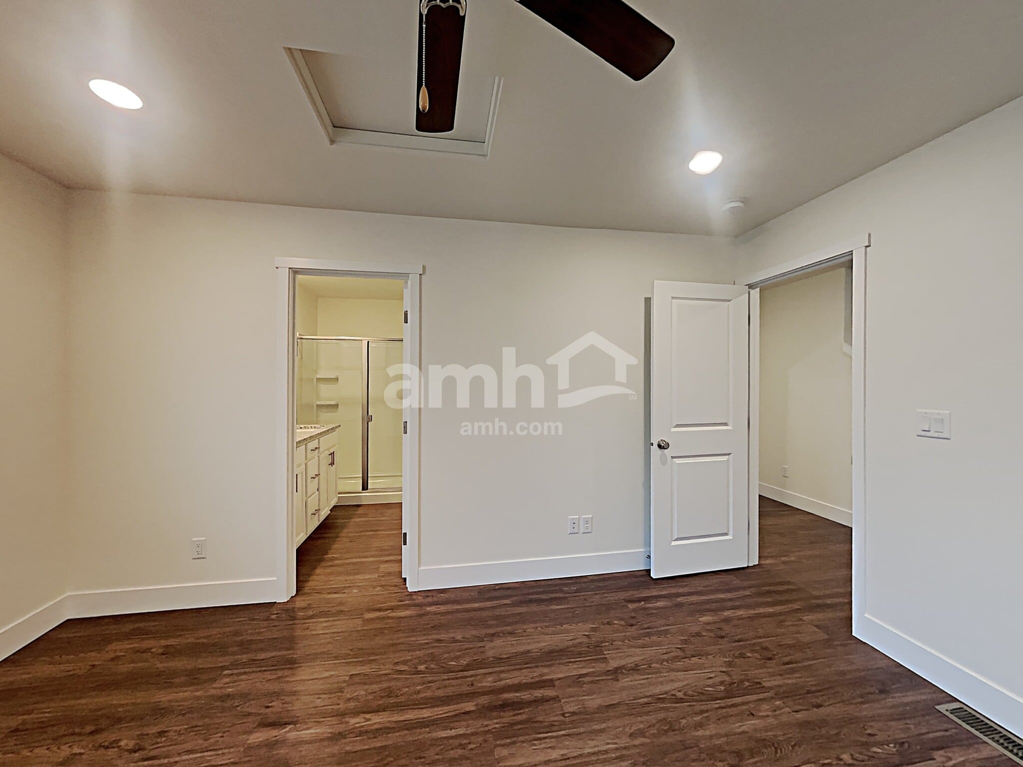 Building Photo - 33030 Lookout Ln