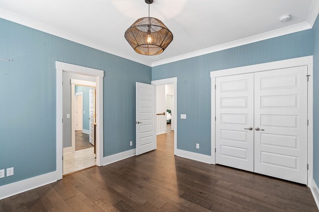 Building Photo - Better than new 4 bedroom + office on larg...