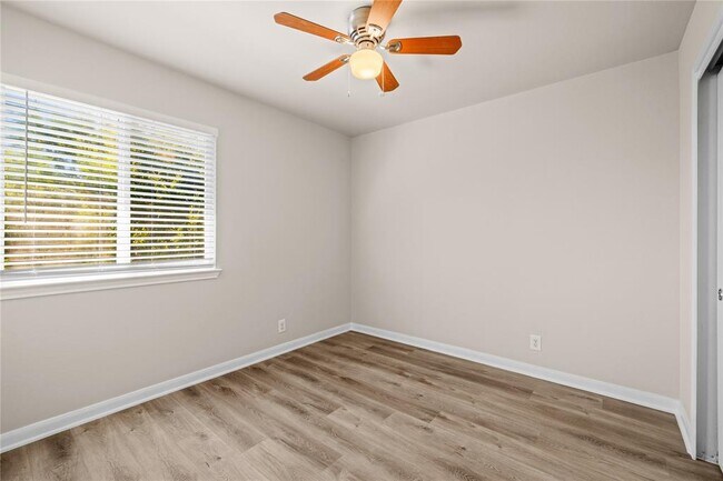 Building Photo - 13521 Red Egret Dr