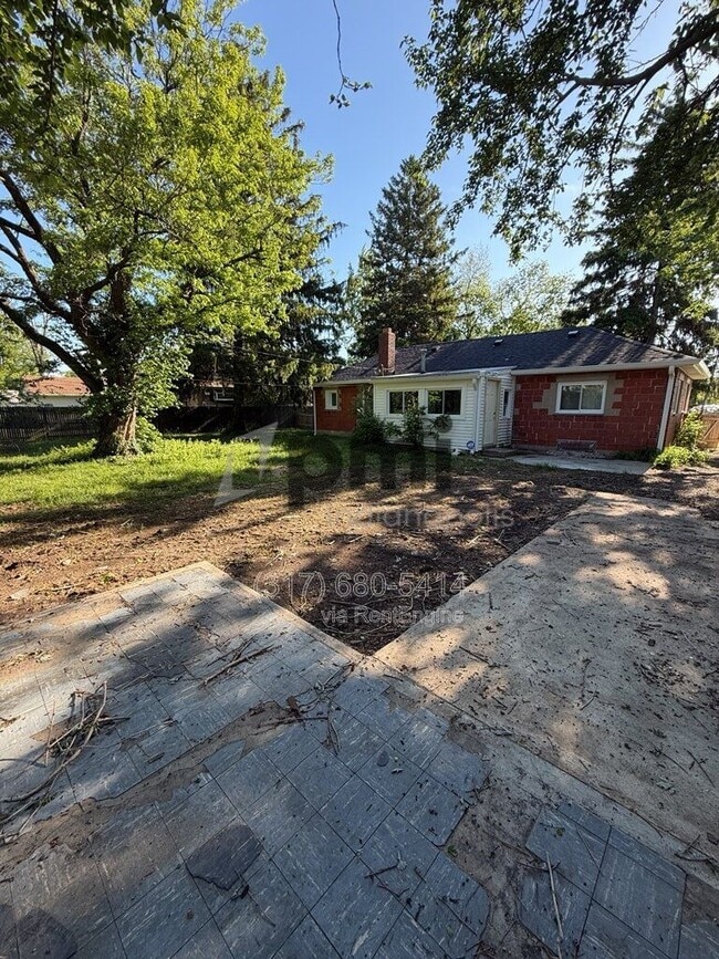 Building Photo - 1324 Brandt Dr