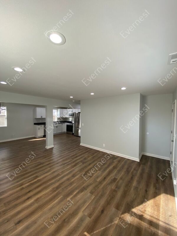 Building Photo - 838 Lock Ave