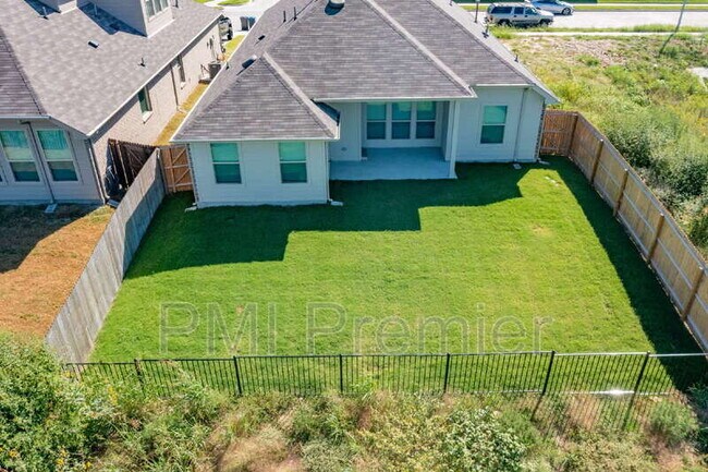 Building Photo - 14817 Equine Trail
