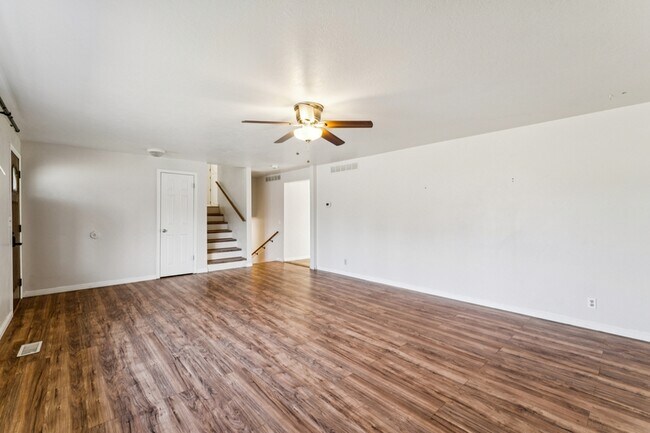 Building Photo - 420 S Five Mile Rd