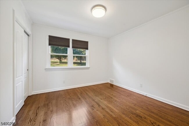 Building Photo - 272 Mt Kemble Ave