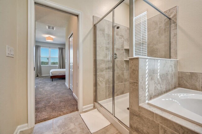 Building Photo - 833 Ocean Course Ave