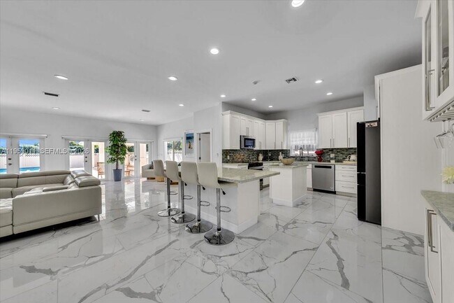 Building Photo - 1700 Cleveland Rd