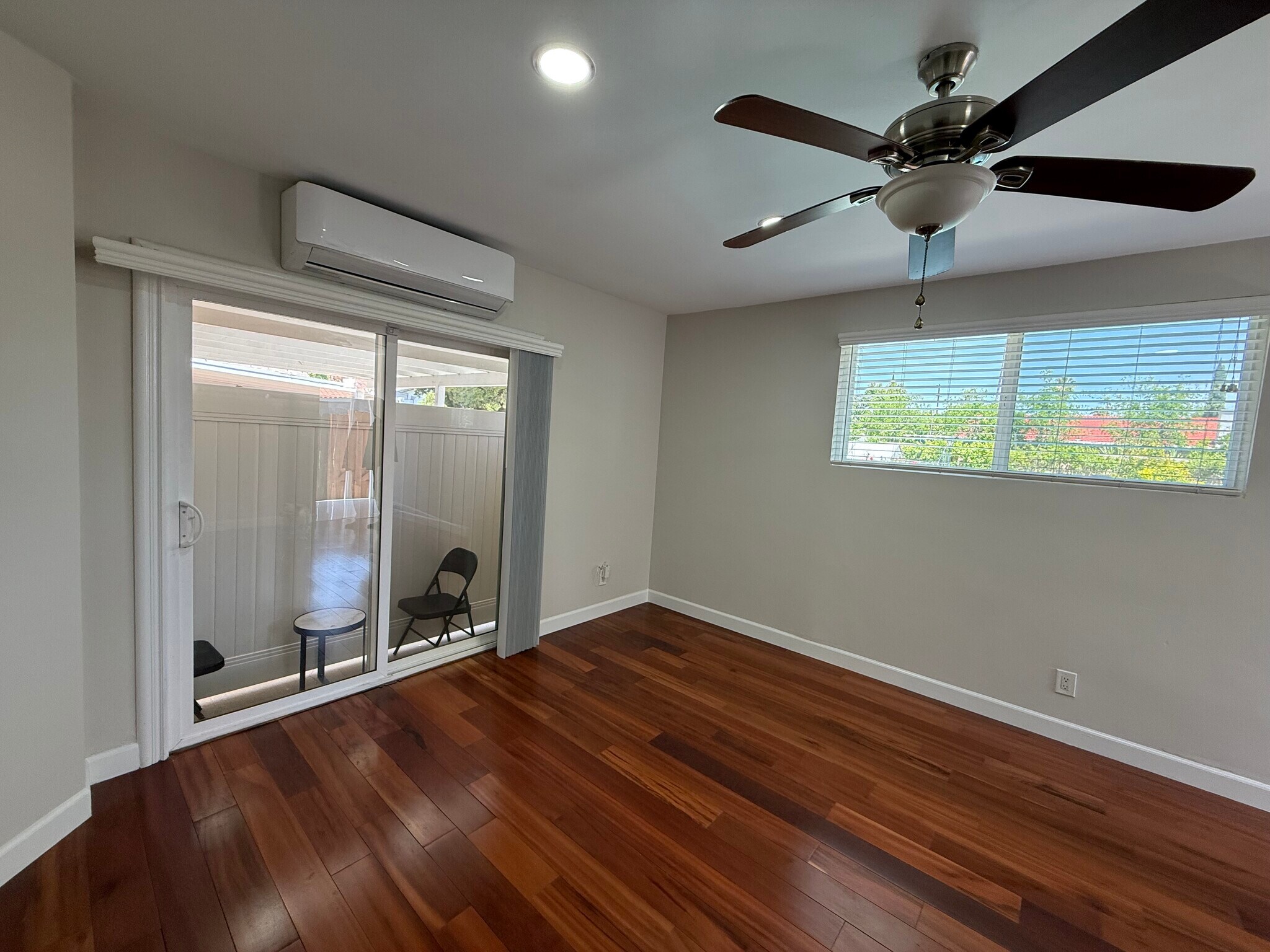 Building Photo - 20029 Ingomar St