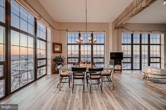 Building Photo - 1200 Steuart St