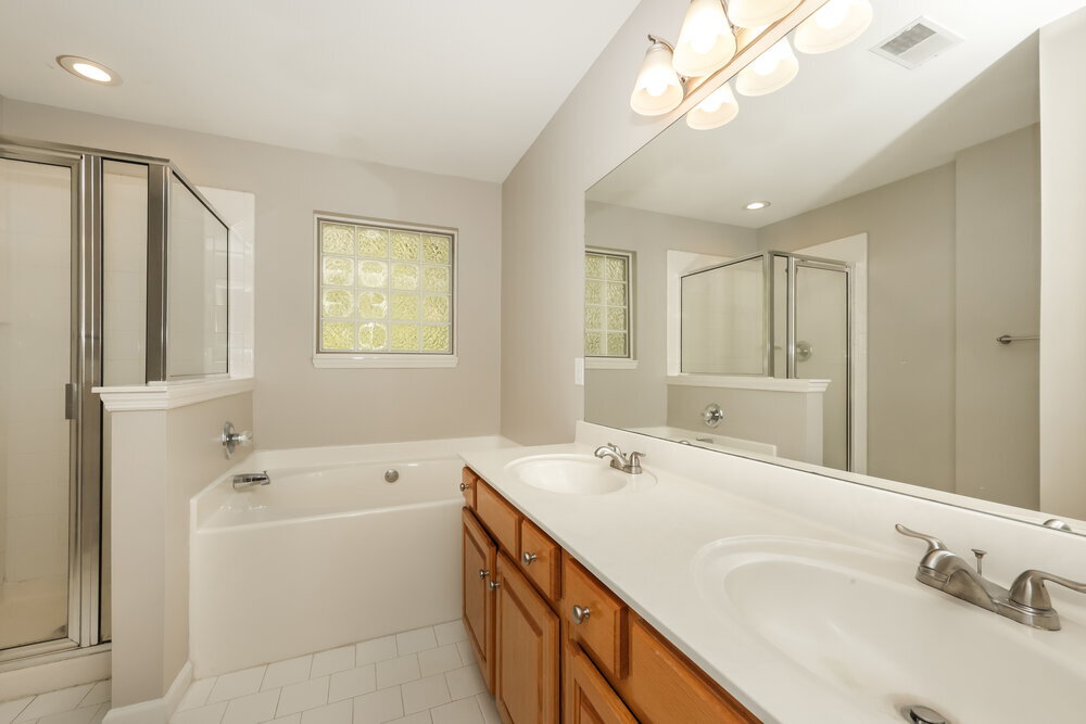 Building Photo - 6536 Broken Bow Dr