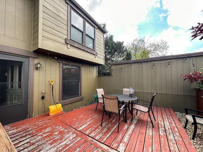 Building Photo - Beautiful & Large 4-Bd 2.5-Ba, in Boulders...
