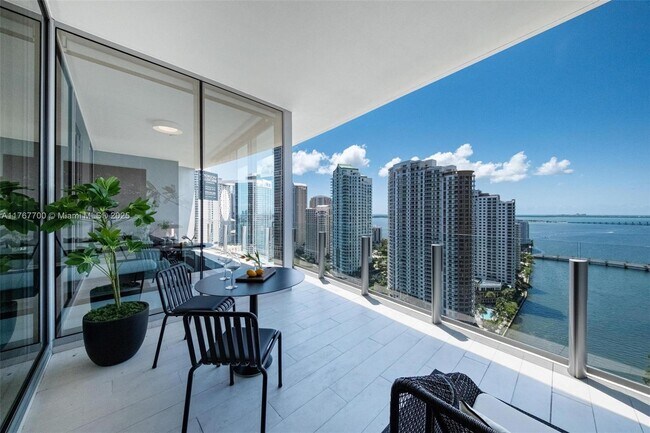 Building Photo - 300 Biscayne Blvd Way