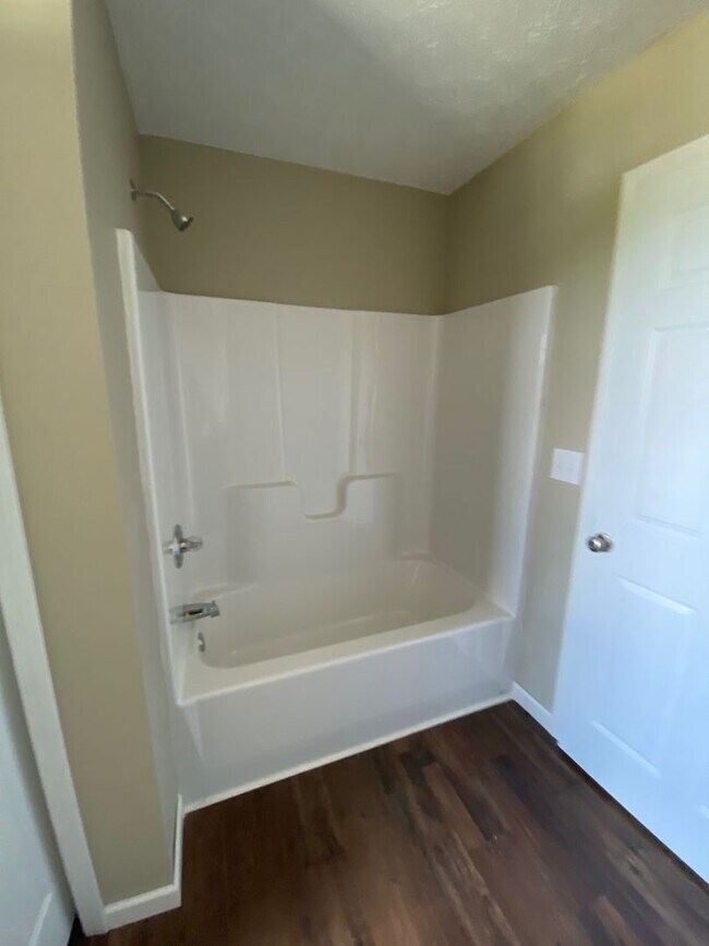 Building Photo - Single Family Home in White Pine TN