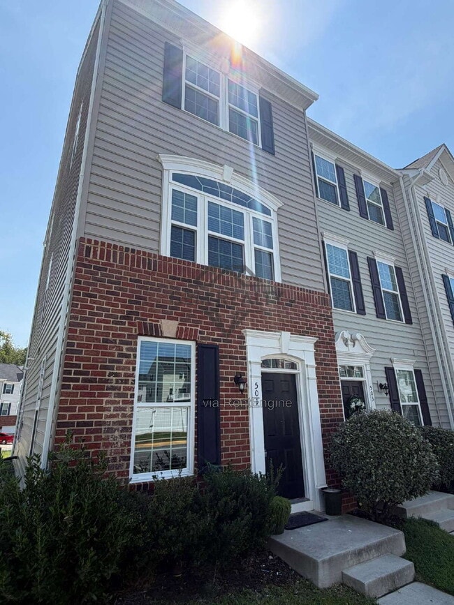 Building Photo - 501 Rolling Valley Dr