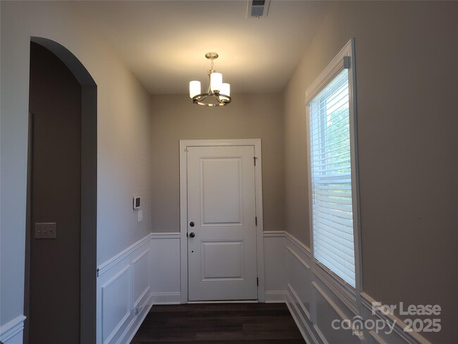 Building Photo - 170 Pine Eagle Dr